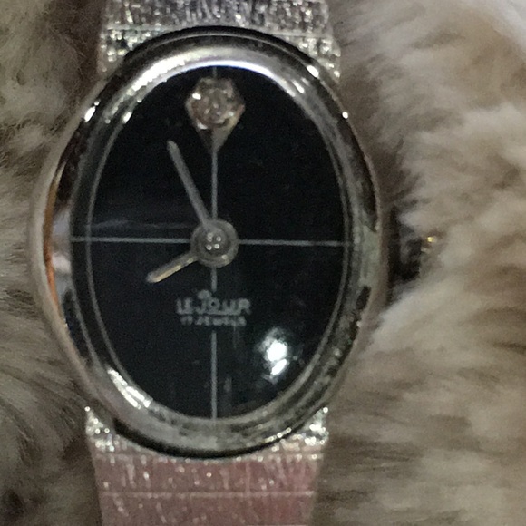 Watch - Picture 2 of 5